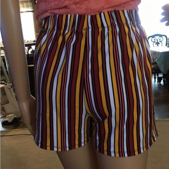 NWOT Bobby Brooks size medium striped shorts tires in front - Picture 6 of 13